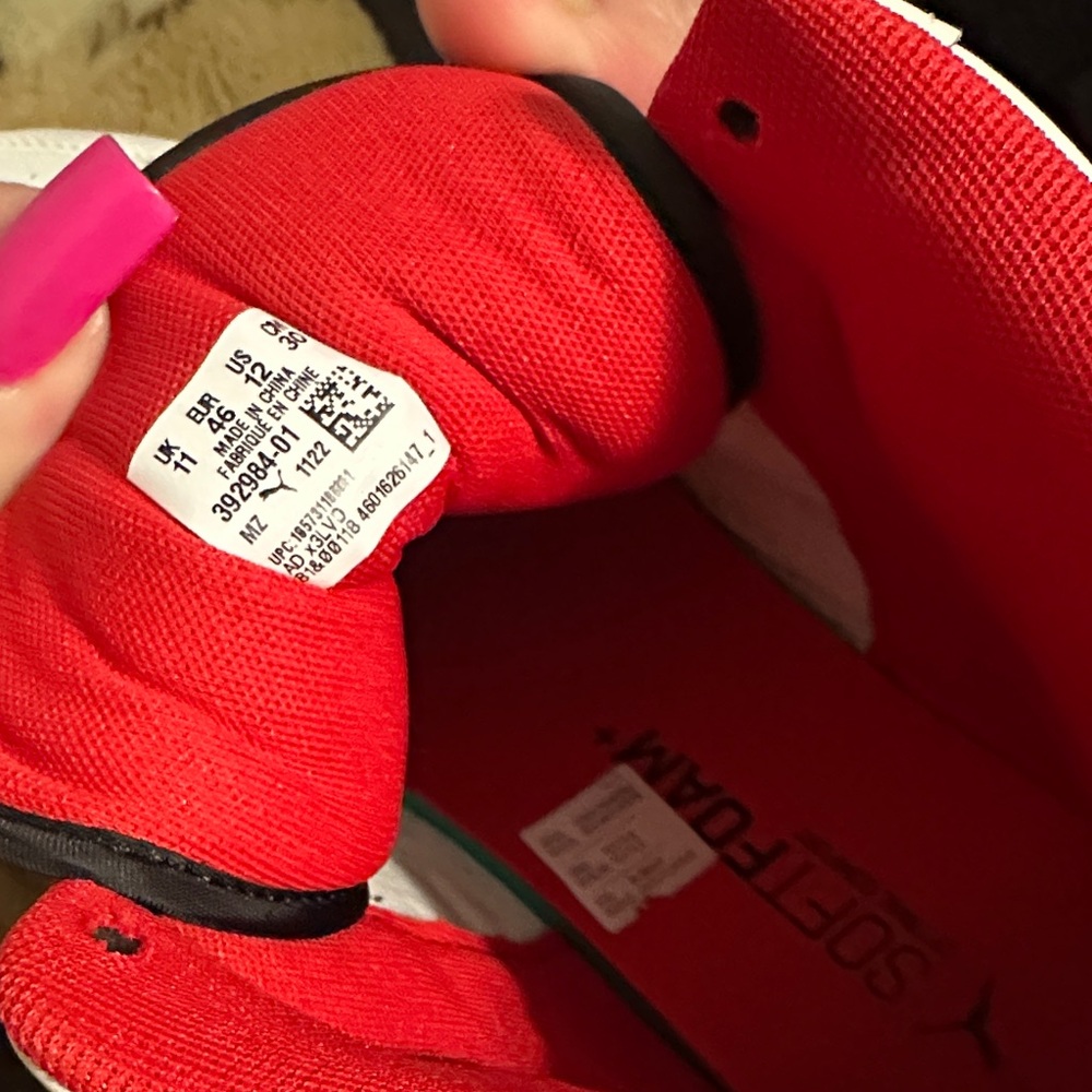 Puma White and Red High-Tops with Black Details - Picture 4 of 4